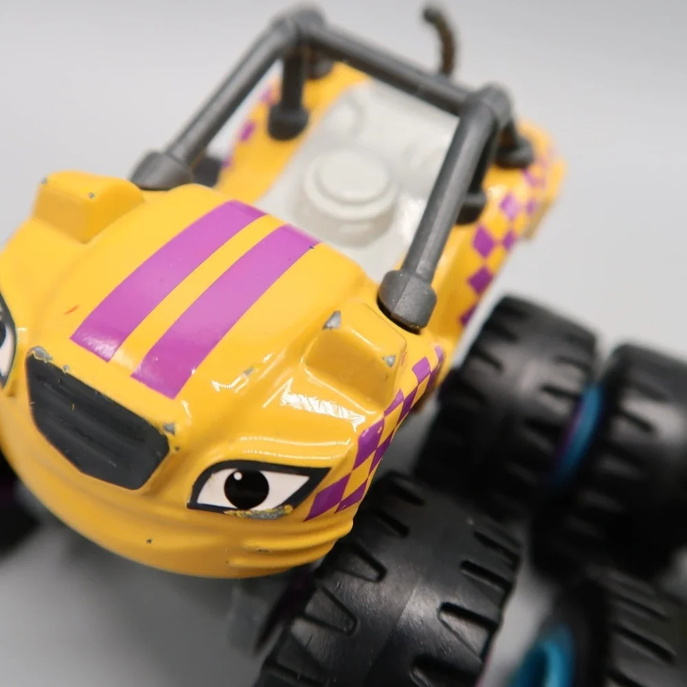 Blaze and‎ The Monster Machines Blaze Zeg Chuggington Stripes Diecast Car Lot 4